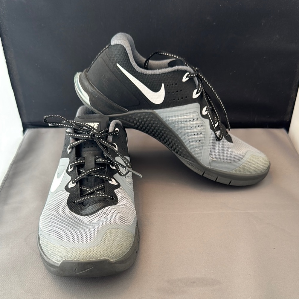 Nike Black and Gray Athletic Shoes women size 7.0